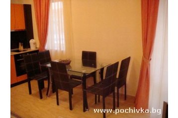 Bulgaria Byt Sveti Vlas, Exteriorul